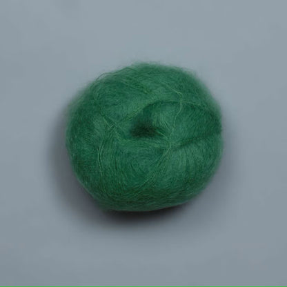 Rauma Plum – 70 % Super Kid Mohair / 30 % Polyamid – 25 g ≈ 250 m - utgående garn