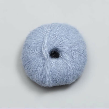 Rauma Alpaca Silk – 65 % babyalpakka, 25 % silke, 10 % ekstra fin merino – 25 g ≈ 200 m
