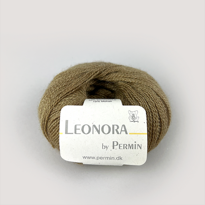 by Permin Leonora - 50% silke, 40% ull, 10% mohair - 25g = 180 m