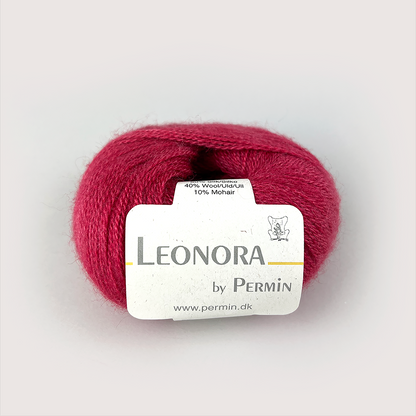 by Permin Leonora - 50% silke, 40% ull, 10% mohair - 25g = 180 m