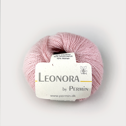 by Permin Leonora - 50% silke, 40% ull, 10% mohair - 25g = 180 m