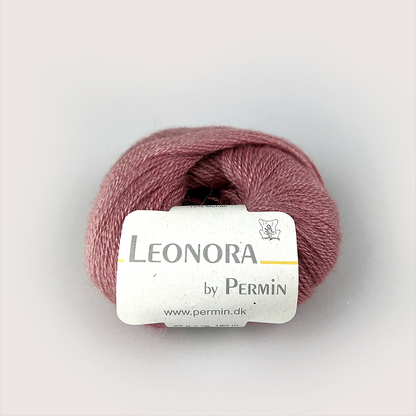 by Permin Leonora - 50% silke, 40% ull, 10% mohair - 25g = 180 m