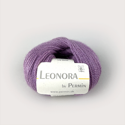 by Permin Leonora - 50% silke, 40% ull, 10% mohair - 25g = 180 m