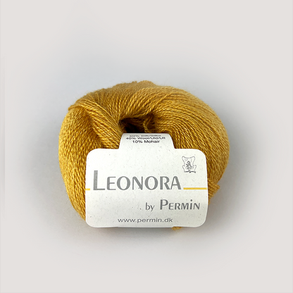 by Permin Leonora - 50% silke, 40% ull, 10% mohair - 25g = 180 m