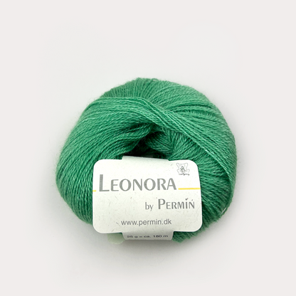 by Permin Leonora - 50% silke, 40% ull, 10% mohair - 25g = 180 m