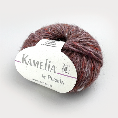 Kamelia by Permin – 67 % ull, 20 % alpakka, 5 % silke, 6 % akryl, 2 % viskose – 50 g ≈ 90 m