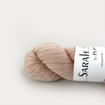 By Permin Sarah – 50% Merinoull / 50% Shetlandsull – 50 g ≈ 270 m