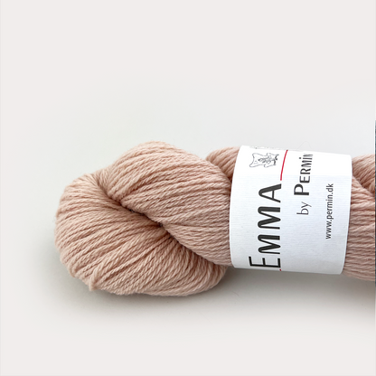 By Permin Emma – 50% Merinoull / 50% Shetlandsull – 50 g ≈ 170 m