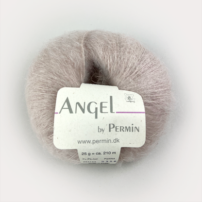 By Permin Angel – 70% Kid Mohair / 30% Silke – 25 g ≈ 210 m