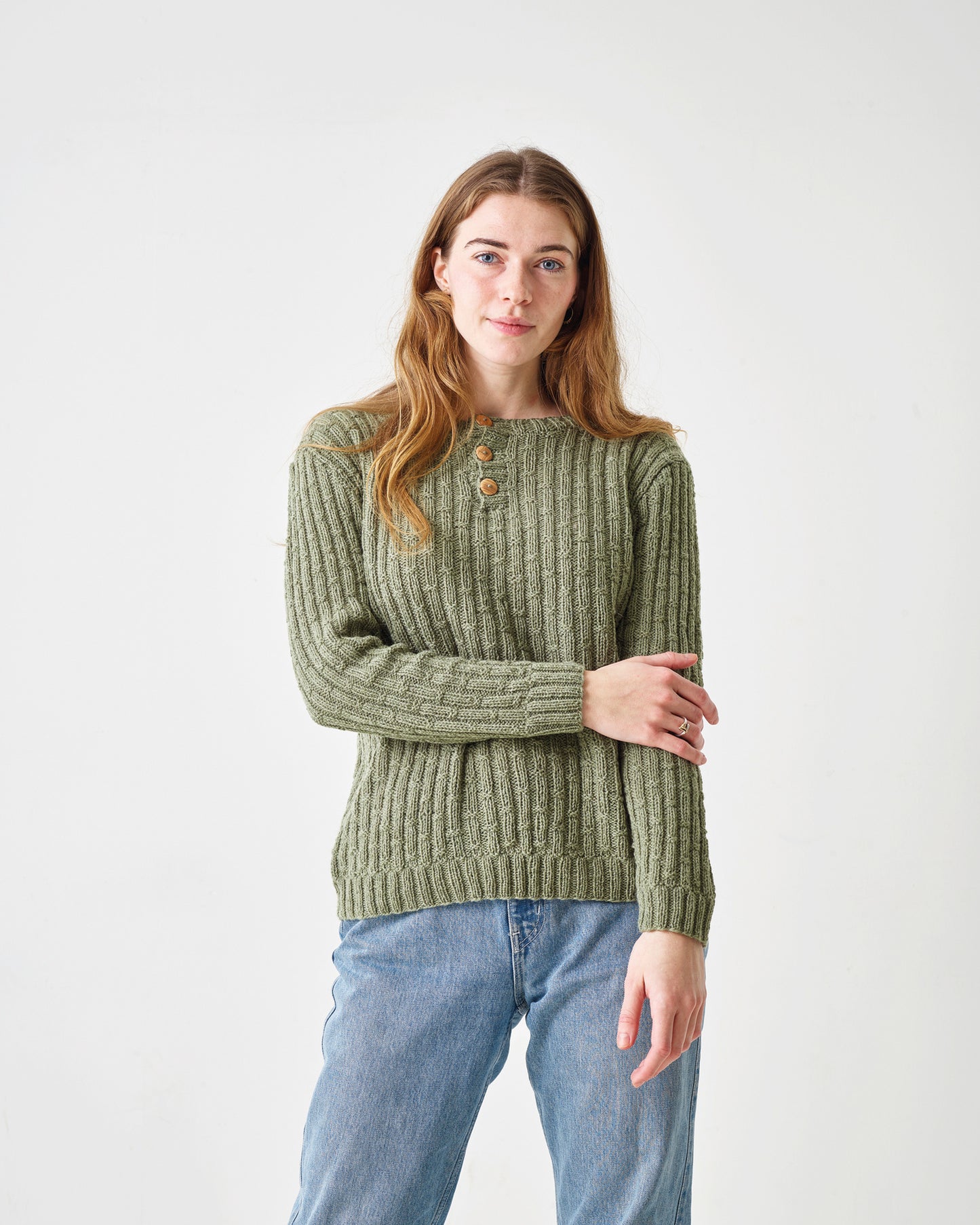 Sweater med struktur og stolpe | by Permin | Strikkepakke